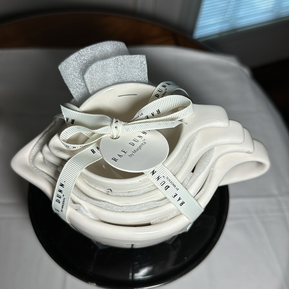 COPY - Rae Dunn measuring cups set - Picture 2 of 7